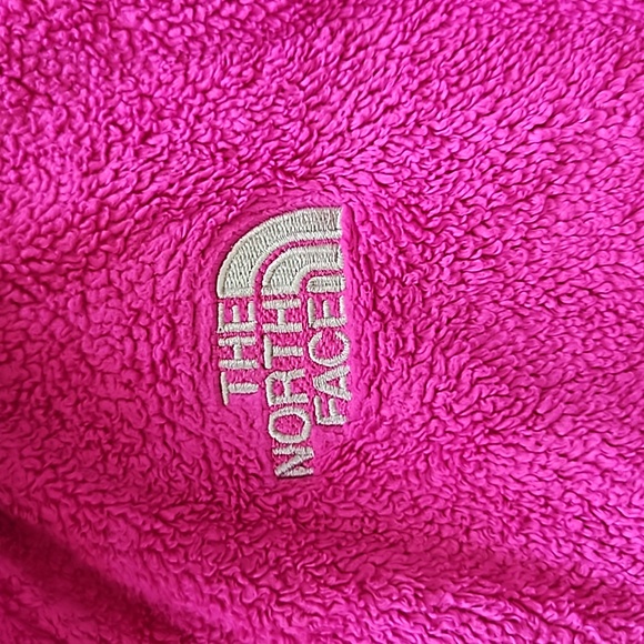 The North Face Woman's Magenta Fleece Full Zip Shaggy Teddy Jacket. Sz: S - Picture 6 of 10